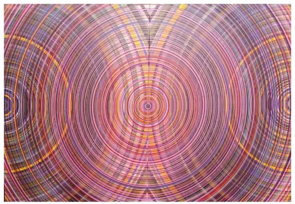 Concentric Harmony: Radiating Spectrum