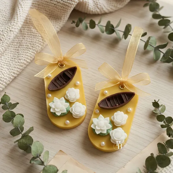 Golden Blossom Charm Scented Candle Ornaments