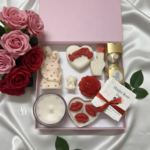 Romantic Rose Garden Love Hamper Set
